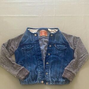 Levi’s Jean denim jacket size xsmall